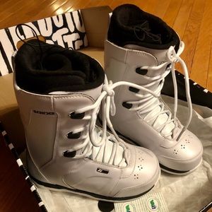 Ride Donna Women’s Snowboard Boots NIB